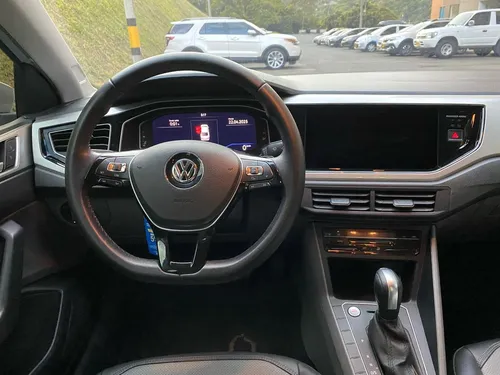 Volkswagen Virtus Virtus Highline Automático Único Dueño