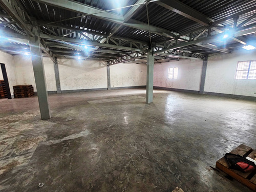Planta Industrial O Deposito En Alquiler En Los Dos Caminos