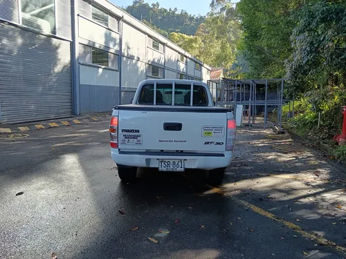 Mazda BT-50 Cilindraje 2500 4x4 doble cabina