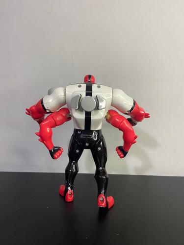 Boneco Ben 10 Quatro Braços Dna (Usado)