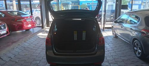 Volkswagen Suran 1.6 Trendline 11b