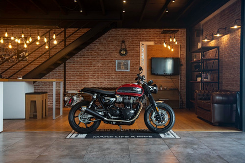 Imagen 16 de 17 de Triumph Speed Twin 1200 Roshaus Motorrad