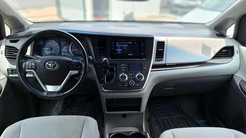 Toyota Sienna 3.5 Xle At