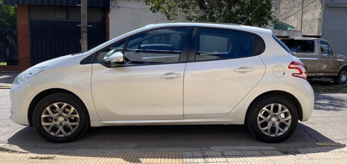 Peugeot 208 1.6 Allure Touchscreen