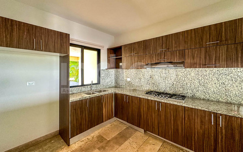 Casa En Venta En Mérida En Cabo Norte, Privada Arietta