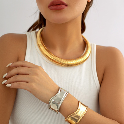 Temperamento De Cuello Africano De Snake Bone Line
