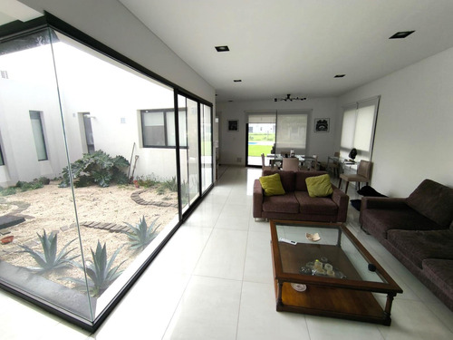Venta Casa En San Sebastian Area 2 Golf - 5 Ambientes