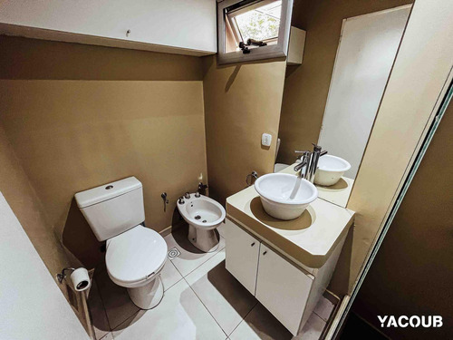 Departamento En Venta - 2 Dormitorios, 1 Baño, Cochera - 105mts2 - City Bell