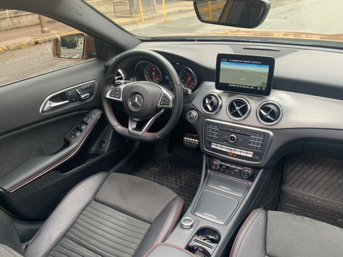 Mercedes-benz Clase Gla250 Amg-line 211cv 2018