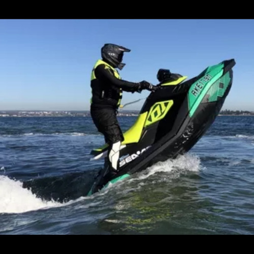 Imagen 11 de 17 de Sea Doo Spark Trixx 3up + 3 Pasajeros + Sonido Bluetooth
