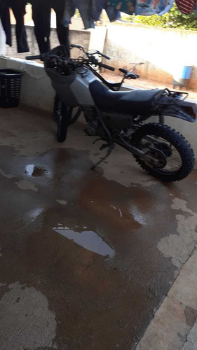 Imagem 2 de 2 de Xr200 Xr200