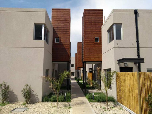 Excelente Categoria Condominio 3 Ambientes Con Cochera