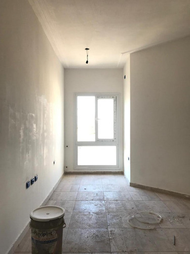Imagen 8 de 12 de 2 D - 2 Baños - Radiadores/cocina Separada - Macrocentro