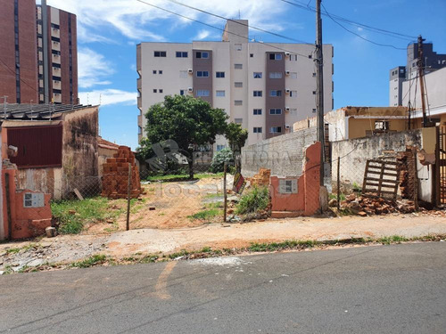 Imagem 3 de 3 de Terrenos - Ref: V16829