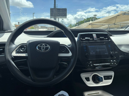 Toyota Prius 1.8 Base Cvt