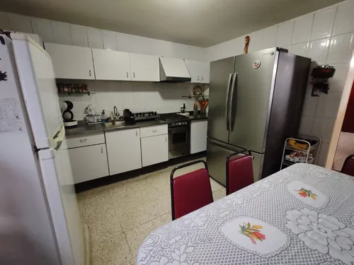 Casa Sola Con Departamento Independiente A Un Costado De Uvm Coyoacán