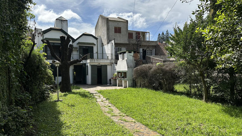 Fisherton: Muniagurria Y Córdoba, Amplisimo Jardín