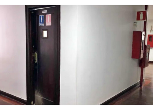 Sala Comercial Com Banheiro E Copa