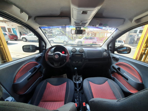 Imagem 5 de 6 de Fiat Uno Sporting 1.4 8v Flex 2013