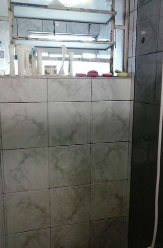 Apartamento:2 Dois Quartos 1 Sala 1 Cozinha 1 Banheiro 1 La