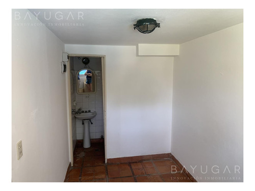 Imagen 13 de 27 de Alquiler Casa En Barrio Miraflores / Bayugar Negocios Inmobiliarios