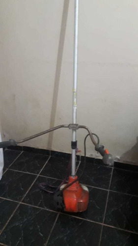 Imagem 2 de 2 de Bomba E Roçadeira