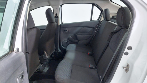 Imagen 8 de 21 de Renault Logan 1.6 Authentique 85cv