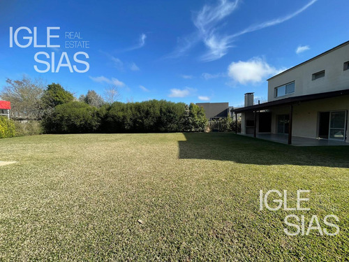 Casa En Venta Y Alquiler En Santa Catalina, Villanueva