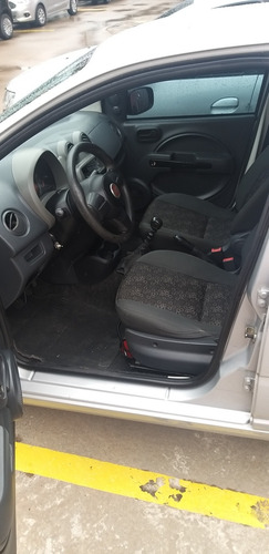 Fiat Uno 2013 1.0 Vivace Flex 5p