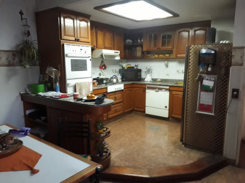 Imagen 1 de 9 de Excelente Chalet Cercano A Gorki Grana, De Categoria