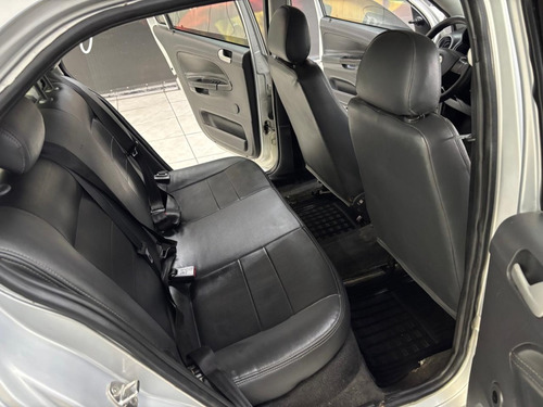Volkswagen Gol 1.6 MI 8V FLEX 4P MANUAL G.V