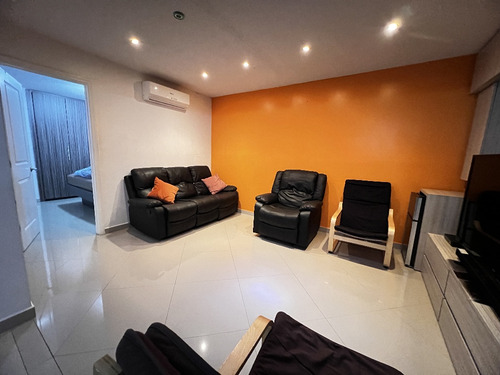 Casa En Residencias Porlamar Villas, Avenida Circunvalación, Mariño, Isla De Margarita