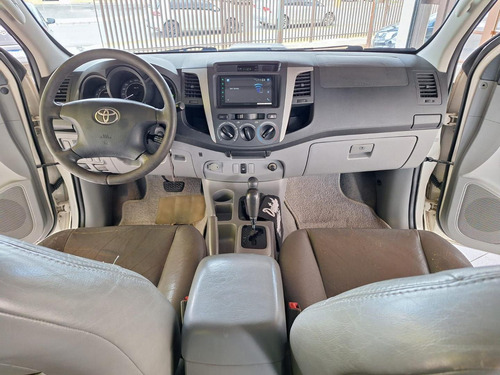Toyota Hilux Cd 4x4 Srv 3.0