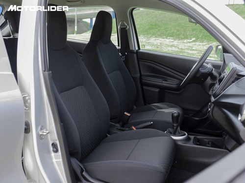 Imagen 11 de 25 de Suzuki Celerio 1.0 Gl Extra Full | Permuta / Financia