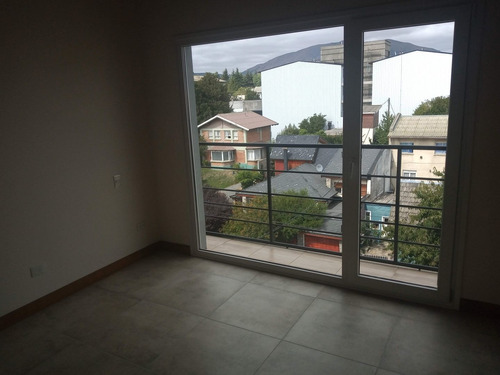 Imagen 4 de 14 de Venta Departamento 2 Dorm En Centro De Bariloche. Vista