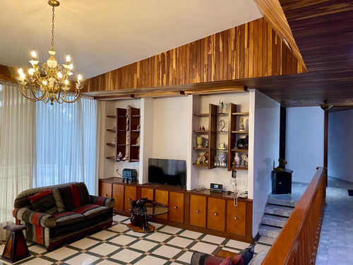 Casa En Renta En Bosque De Las Lomas!