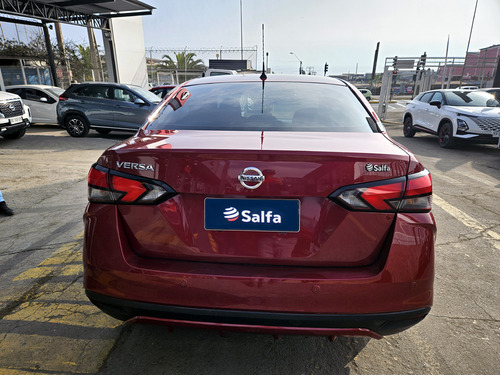 Nissan Versa 1.6 SENSE 4X2 RADIO TOUCH MT 4P