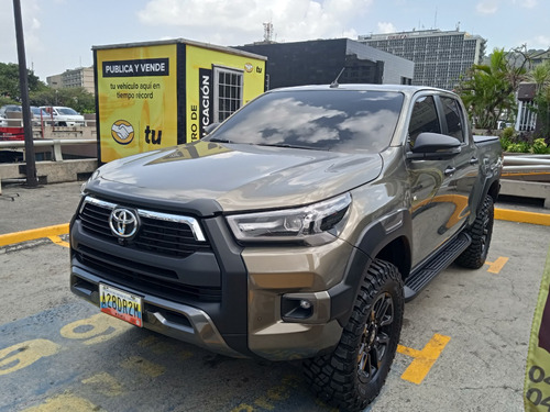 Toyota Hilux Adventure