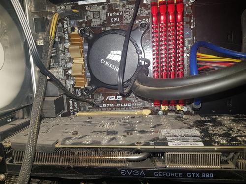 Imagen 3 de 6 de Pc Gamer Armada Usada Gtx 980, I7 4770k, Ram 32gb, 2tb + Ssd