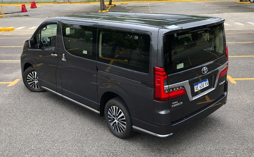 Imagen 3 de 15 de Toyota Hiace Wagon Van 2021