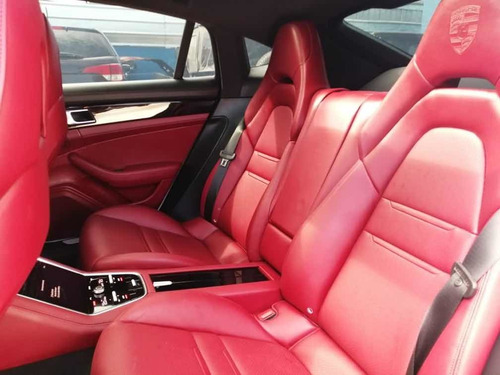 Porche Panamera 4 Europeo