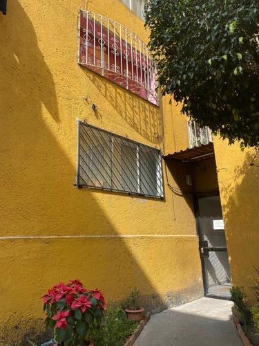 Depa En Venta, Felipe Angeles 22, Col. Jardin De Los Reyes, La Paz, Edo. Méx.