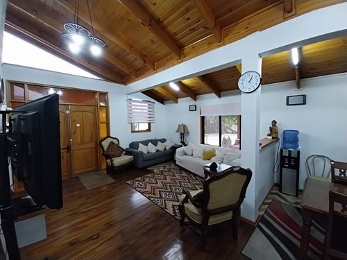 Casa 140m2 Y Terreno 1.150m2 4d+3b+4est A Pasos Del Hospital