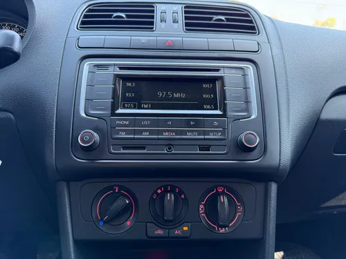 Volkswagen Vento 1.6 Confortline Mt