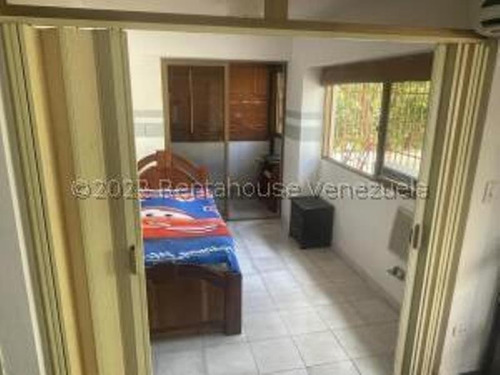 Imagen 5 de 10 de Apartamento En Venta Tanaguarena Mls #22-19061 Johana Blan 04123368346