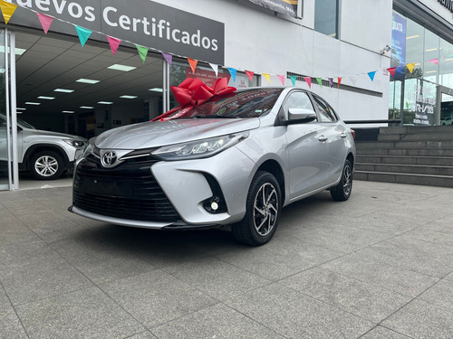 Toyota Yaris 1.5 S Sedan Mt