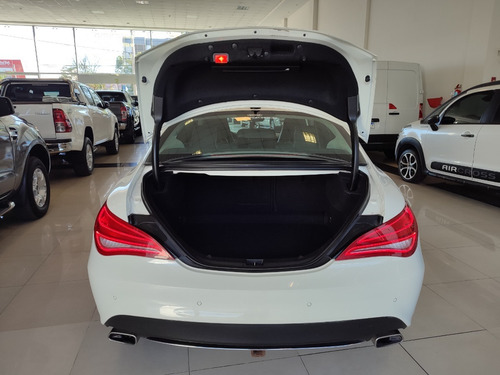 Imagen 11 de 19 de Mercedes Benz Cla 200