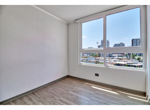 Arriendo Metro Irarrazaval / Portugal / 10 De Julio
