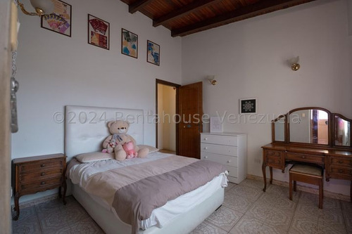 Casa En Venta. Colinas De Vista Alegre. Kr24-17100. Katia Rosero M.