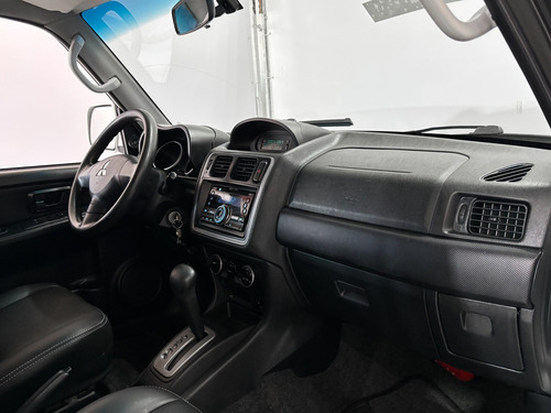 Mitsubishi Pajero TR4 2.0 4X2 16V 140CV FLEX 4P AUTOMÁTICO